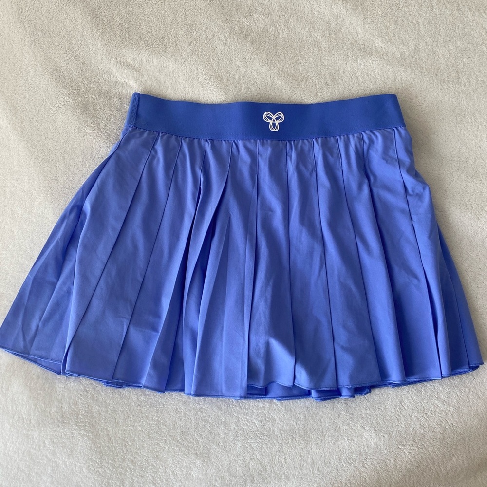 BNWT Aritzia TNA Overhand Skirt - Picture 2 of 3